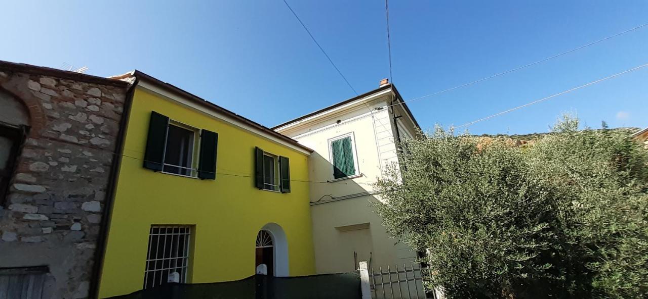 La Casa Gialla Del Ristoro Agricolo فيكيانو المظهر الخارجي الصورة