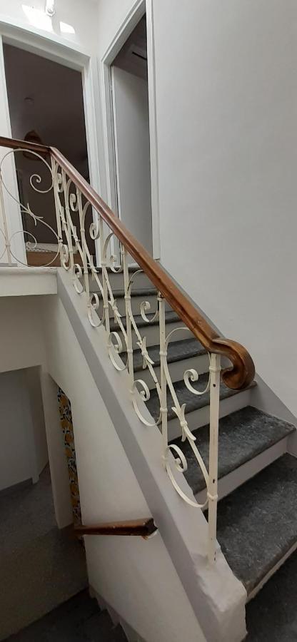La Casa Gialla Del Ristoro Agricolo فيكيانو المظهر الخارجي الصورة
