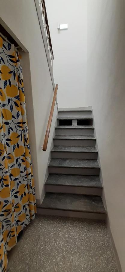 La Casa Gialla Del Ristoro Agricolo فيكيانو المظهر الخارجي الصورة